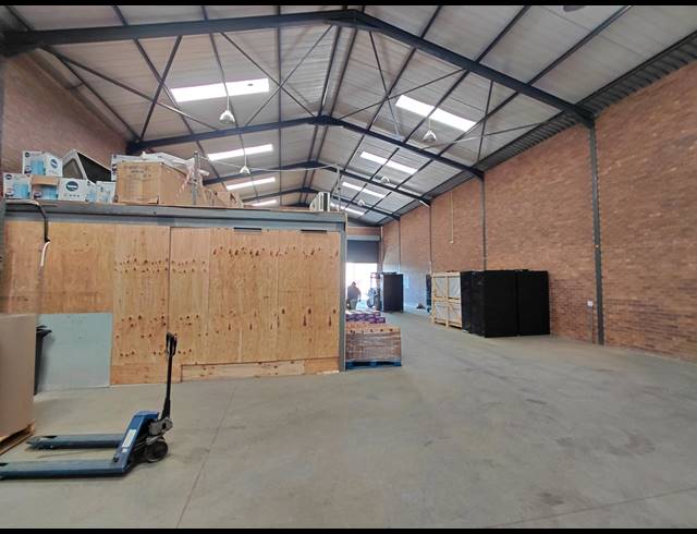 499M² WAREHOUSE TO LET IN POMONA